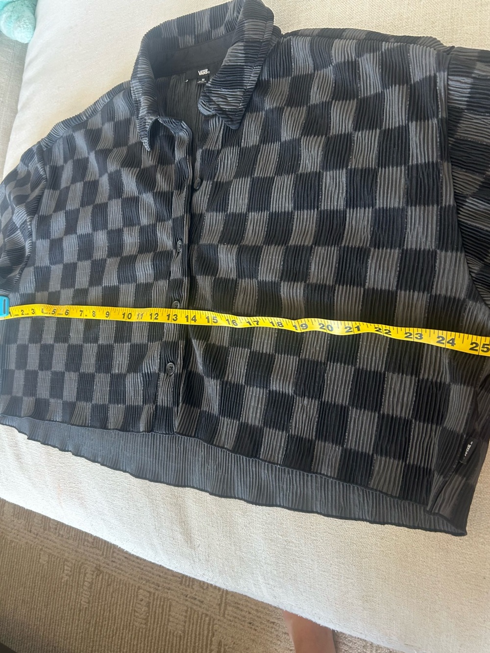 vans black gray checkerboard sheer plisse cropped button up shirt m - Picture 8 of 13